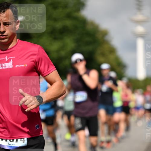 29.06.2025 - hella hamburg halbmarathon Dr. Thomas Lammeyer http://msf.ph/oto/8377039 29.06.2025 09:58:32 Kennedybrücke 1119, 1549, 1817, 1942, 2222, 2367, 2442, 2561, 2592, 2596, 2670, 2816, 2955, 3562, 4017, 5447, 5884, 6290, 6389, 6723, 6923, 6978, 6991, 7274, 7335, 7508, 7908, 8482, 8657, 8698, 8916, 8981, 9038, 9661, 9710, 9924, 9931, 10057, 11125, 11422 meine-sportfotos.de