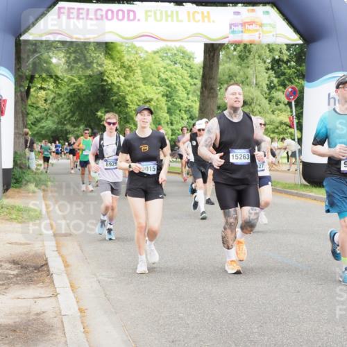 29.06.2025 - hella hamburg halbmarathon MichiJ http://msf.ph/oto/8377116 29.06.2025 10:45:35 Zwischen KM18-KM19 1642, 1946, 1951, 2027, 4796, 5675, 6636, 7138, 8929, 9230, 12144, 15263, 17810, 19015 meine-sportfotos.de