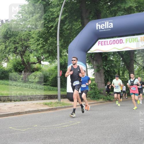 29.06.2025 - hella hamburg halbmarathon KatJ http://msf.ph/oto/8377200 29.06.2025 10:24:41 Zwischen KM18-KM19 3809, 6704 meine-sportfotos.de