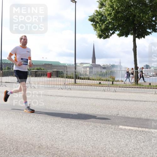 29.06.2025 - hella hamburg halbmarathon Lena Gebhardt http://msf.ph/oto/8377258 29.06.2025 10:02:29 Lombardsbrücke 13868, 1128, 1254, 1432, 1453, 1702, 1733, 2142, 2322, 2323, 2685, 2712, 2819, 3169, 3225, 3780, 3919, 3976, 4066, 4985, 5734, 5763, 6166, 6295, 6322, 6708, 6752, 6860, 7031, 7049, 7223, 7243, 7323, 7869, 7888, 8003, 8364, 8624, 8662, 8749, 9006, 9020, 9021, 9131, 9156, 9353, 9554, 9741, 9928, 9986, 10128, 10295, 10539, 10866, 11191, 11250, 11515, 11554, 11670, 11702, 11782, 11871, 11938, 11968, 12315, 12316, 12491, 14660, 14677, 16420 meine-sportfotos.de