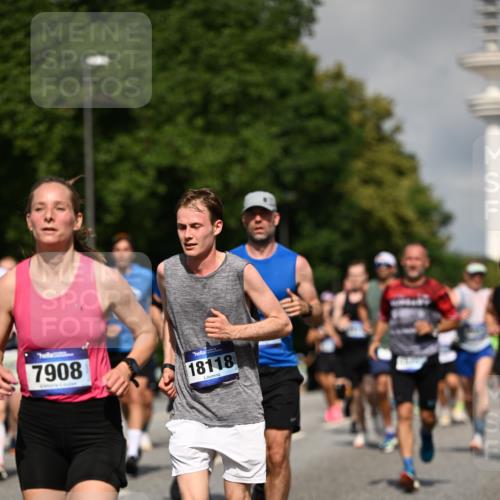 29.06.2025 - hella hamburg halbmarathon Dr. Thomas Lammeyer http://msf.ph/oto/8377292 29.06.2025 09:58:37 Kennedybrücke 1549, 1817, 2222, 2367, 2561, 2592, 2596, 2670, 2816, 2955, 3208, 4832, 5705, 6290, 6389, 6723, 6923, 6978, 6991, 7274, 7335, 7508, 7908, 8117, 8437, 8482, 8657, 8698, 8916, 8981, 9038, 9159, 9661, 9710, 9924, 9931, 10057, 10122, 11125 meine-sportfotos.de