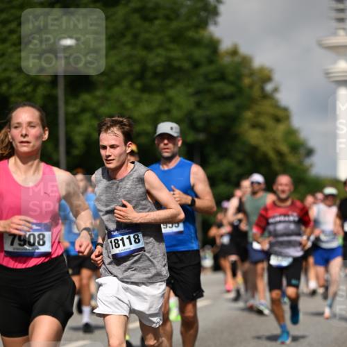 29.06.2025 - hella hamburg halbmarathon Dr. Thomas Lammeyer http://msf.ph/oto/8377299 29.06.2025 09:58:37 Kennedybrücke 1549, 1817, 2222, 2367, 2561, 2592, 2596, 2670, 2816, 2955, 3208, 4832, 5705, 6290, 6389, 6723, 6923, 6978, 6991, 7274, 7335, 7508, 7908, 8117, 8437, 8482, 8657, 8698, 8916, 8981, 9038, 9159, 9661, 9710, 9924, 9931, 10057, 10122, 11125 meine-sportfotos.de