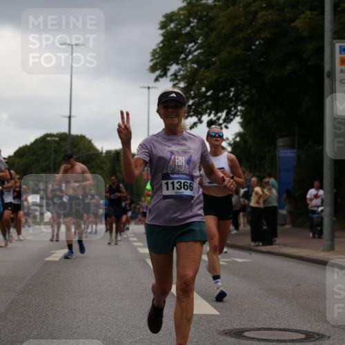 29.06.2025 - hella hamburg halbmarathon Yannick Fuchs http://msf.ph/oto/8377515 29.06.2025 10:54:30 20KM 1653, 1681, 2091, 2363, 4013, 6033, 6309, 6487, 6754, 7065, 7636, 8003, 8191, 8421, 8422, 8509, 8923, 9434, 10534, 10576, 11041, 11366, 11753, 11937, 12491, 13488, 13589, 14224, 14429, 14577, 15344, 17491, 17825, 17899, 18029, 18063, 18254, 18701, 19159, 19246 meine-sportfotos.de