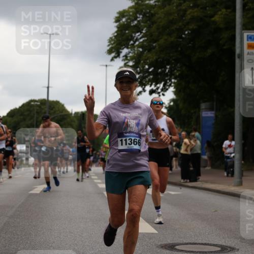 29.06.2025 - hella hamburg halbmarathon Yannick Fuchs http://msf.ph/oto/8377544 29.06.2025 10:54:30 20KM 1653, 1681, 2091, 2363, 4013, 6033, 6309, 6487, 6754, 7065, 7636, 8003, 8191, 8421, 8422, 8509, 8923, 9434, 10534, 10576, 11041, 11366, 11753, 11937, 12491, 13488, 13589, 14224, 14429, 14577, 15344, 17491, 17825, 17899, 18029, 18063, 18254, 18701, 19159, 19246 meine-sportfotos.de