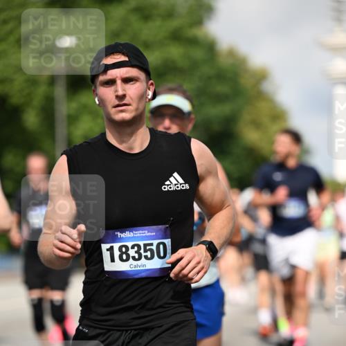 29.06.2025 - hella hamburg halbmarathon Dr. Thomas Lammeyer http://msf.ph/oto/8377785 29.06.2025 09:58:42 Kennedybrücke 1549, 1817, 2274, 2592, 2596, 2816, 2955, 3208, 3209, 3258, 4832, 5399, 5705, 6389, 6723, 6923, 6978, 6991, 7274, 7335, 7508, 7908, 8117, 8437, 8657, 8981, 9031, 9038, 9093, 9159, 9476, 9661, 9710, 9720, 9924, 9931, 10122, 11125 meine-sportfotos.de