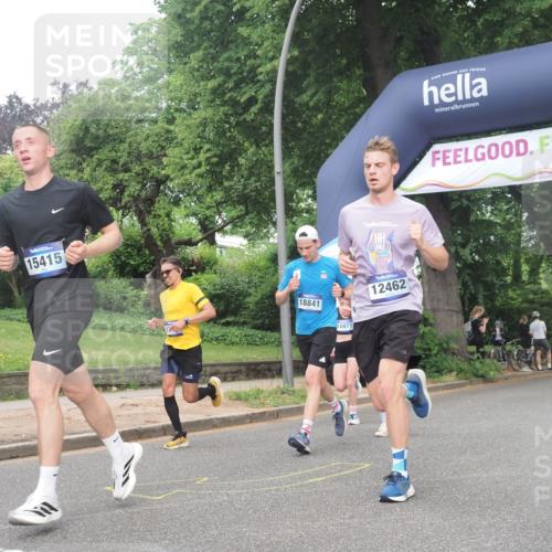 29.06.2025 - hella hamburg halbmarathon KatJ http://msf.ph/oto/8377864 29.06.2025 10:24:45 Zwischen KM18-KM19 3809 meine-sportfotos.de