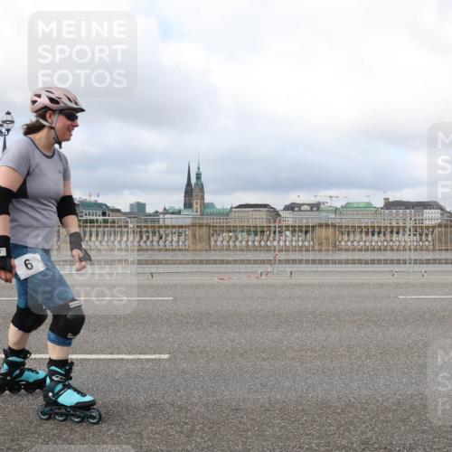29.06.2025 - hella hamburg halbmarathon Lena Gebhardt http://msf.ph/oto/8377960 29.06.2025 09:14:11 Lombardsbrücke  meine-sportfotos.de