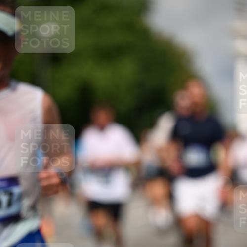 29.06.2025 - hella hamburg halbmarathon Dr. Thomas Lammeyer http://msf.ph/oto/8377973 29.06.2025 09:58:43 Kennedybrücke 1549, 1817, 2274, 2592, 2596, 2816, 2955, 3208, 3209, 3258, 4832, 5399, 5705, 6389, 6723, 6923, 6978, 6991, 7274, 7335, 7508, 7908, 8117, 8437, 8657, 8981, 9031, 9038, 9093, 9159, 9476, 9661, 9710, 9720, 9931, 10122, 11125 meine-sportfotos.de
