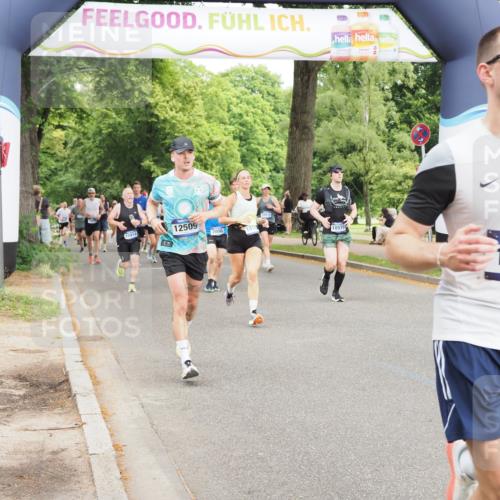 29.06.2025 - hella hamburg halbmarathon MichiJ http://msf.ph/oto/8378043 29.06.2025 10:45:53 Zwischen KM18-KM19 1285, 2006, 3279, 5926, 6202, 10539, 10759, 12509, 15914, 18254 meine-sportfotos.de