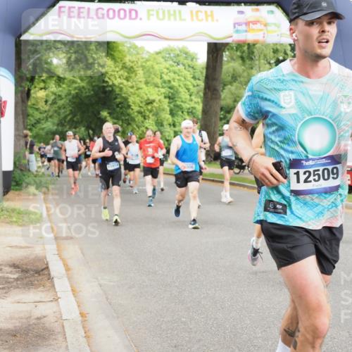 29.06.2025 - hella hamburg halbmarathon MichiJ http://msf.ph/oto/8378070 29.06.2025 10:45:54 Zwischen KM18-KM19 1285, 2006, 3279, 5926, 6202, 9353, 10539, 10915, 12509, 14375, 15914, 17825, 18153, 18254 meine-sportfotos.de