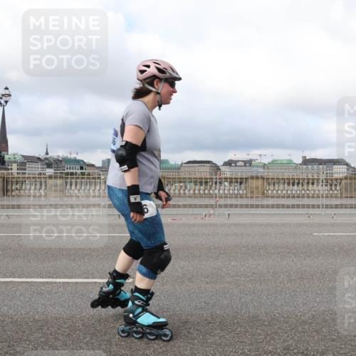 29.06.2025 - hella hamburg halbmarathon Lena Gebhardt http://msf.ph/oto/8378141 29.06.2025 09:14:11 Lombardsbrücke  meine-sportfotos.de