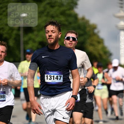 29.06.2025 - hella hamburg halbmarathon Dr. Thomas Lammeyer http://msf.ph/oto/8378156 29.06.2025 09:58:44 Kennedybrücke 1549, 1817, 2274, 2592, 2596, 2816, 2955, 3208, 3209, 3258, 4832, 5399, 5705, 6389, 6723, 6923, 6991, 7335, 7508, 7908, 8117, 8437, 8657, 8889, 8981, 9031, 9038, 9093, 9159, 9476, 9661, 9710, 9720, 9869, 9931, 10122, 10423 meine-sportfotos.de