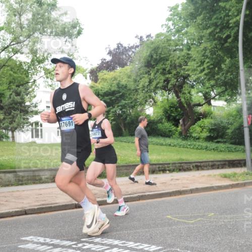 29.06.2025 - hella hamburg halbmarathon KatJ http://msf.ph/oto/8378218 29.06.2025 10:24:46 Zwischen KM18-KM19 3809 meine-sportfotos.de