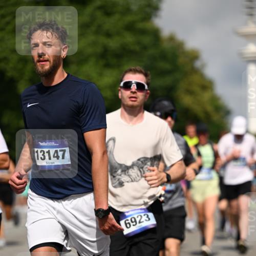 29.06.2025 - hella hamburg halbmarathon Dr. Thomas Lammeyer http://msf.ph/oto/8378238 29.06.2025 09:58:45 Kennedybrücke 1549, 1817, 2274, 2592, 2596, 2816, 2955, 3208, 3209, 3258, 4832, 5399, 5705, 6158, 6389, 6723, 6923, 6991, 7335, 7508, 7908, 8117, 8437, 8657, 8889, 8981, 9031, 9032, 9038, 9093, 9159, 9476, 9649, 9661, 9720, 9869, 9931, 10122, 10423 meine-sportfotos.de
