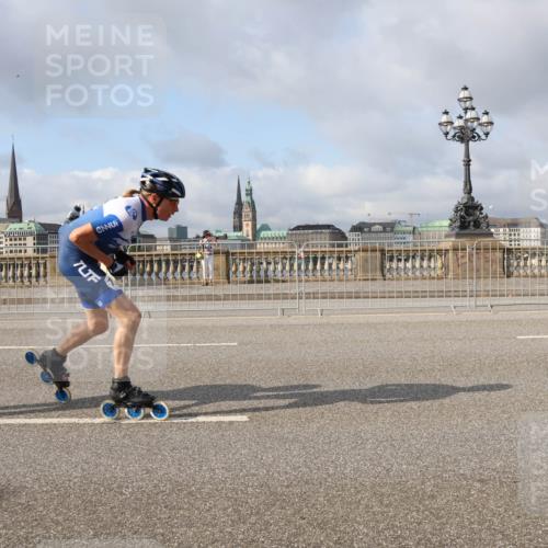 29.06.2025 - hella hamburg halbmarathon Lena Gebhardt http://msf.ph/oto/8378284 29.06.2025 08:51:27 Lombardsbrücke  meine-sportfotos.de