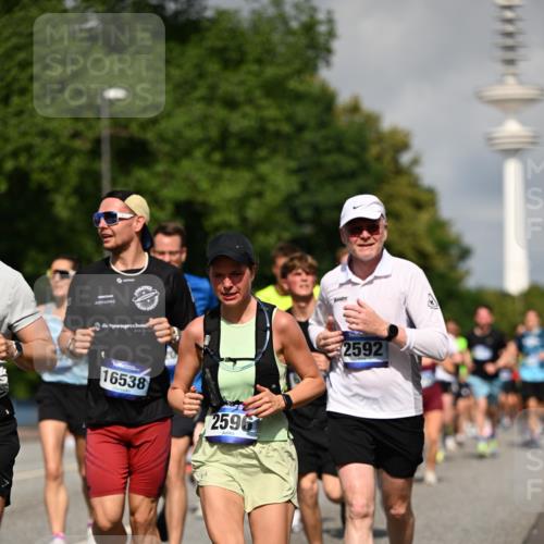 29.06.2025 - hella hamburg halbmarathon Dr. Thomas Lammeyer http://msf.ph/oto/8378316 29.06.2025 09:58:47 Kennedybrücke 1549, 1817, 2274, 2592, 2596, 2955, 3208, 3209, 3258, 3747, 4093, 4832, 5399, 5705, 6158, 6389, 6662, 6723, 6923, 7335, 7508, 7659, 7908, 8117, 8437, 8657, 8693, 8889, 8981, 9031, 9032, 9038, 9093, 9159, 9476, 9649, 9661, 9720, 9869, 9931, 10122, 10423 meine-sportfotos.de