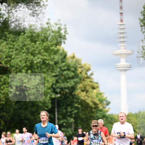 29.06.2025 - hella hamburg halbmarathon Dr. Thomas Lammeyer http://msf.ph/oto/8378369 29.06.2025 10:42:31 Kennedybrücke 1394, 1578, 1596, 1791, 1901, 2124, 3010, 3246, 3338, 3633, 3635, 3636, 3716, 4414, 4921, 5713, 5790, 5875, 6695, 6696, 6930, 7118, 7119, 7148, 7244, 7371, 7552, 8539, 8615, 8696, 9391, 9424, 9500, 9699, 10146, 10584, 11152, 11164 meine-sportfotos.de