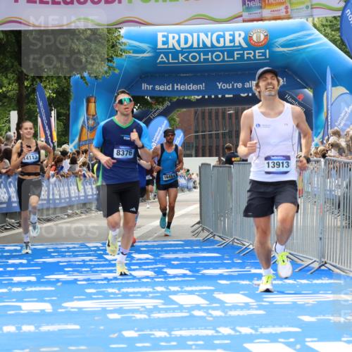 29.06.2025 - hella hamburg halbmarathon Strokosch-Dieckow http://msf.ph/oto/8378521 29.06.2025 10:25:09 Ziel 8376, 11078, 11994, 13913, 14113, 15483, 16484 meine-sportfotos.de