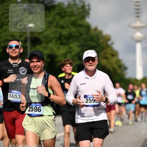 29.06.2025 - hella hamburg halbmarathon Dr. Thomas Lammeyer http://msf.ph/oto/8378548 29.06.2025 09:58:48 Kennedybrücke 1549, 1817, 2274, 2287, 2411, 2592, 2596, 2955, 3087, 3208, 3209, 3258, 3747, 4093, 4832, 5399, 5705, 6158, 6389, 6662, 6723, 6836, 6923, 7508, 7659, 7908, 8117, 8437, 8657, 8693, 8889, 9031, 9032, 9038, 9093, 9159, 9476, 9649, 9661, 9720, 9869, 9931, 10122, 10423 meine-sportfotos.de