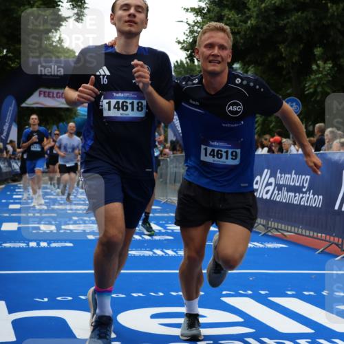 29.06.2025 - hella hamburg halbmarathon Strokosch-Dieckow http://msf.ph/oto/8378623 29.06.2025 10:47:37 Ziel 1070, 1320, 1696, 2284, 2708, 5889, 6009, 7962, 8023, 8234, 8927, 10969, 10988, 11283, 12870, 13223, 13303, 13948, 14618, 14619, 15451, 15478, 15479, 16205, 17229, 18104, 18430, 18970, 19181 meine-sportfotos.de