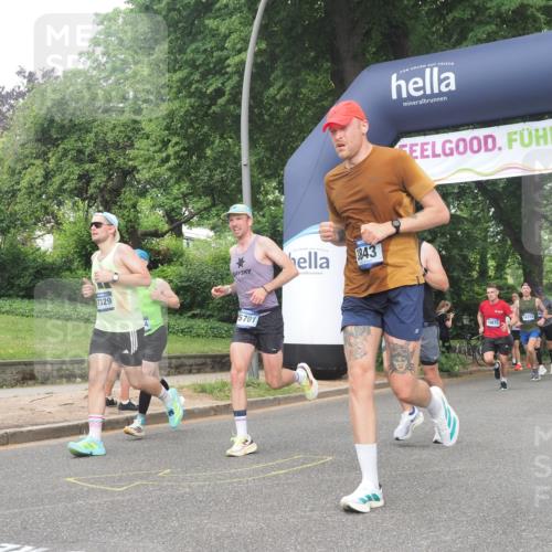 29.06.2025 - hella hamburg halbmarathon KatJ http://msf.ph/oto/8378635 29.06.2025 10:24:51 Zwischen KM18-KM19 3843 meine-sportfotos.de