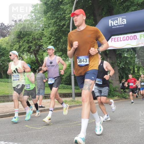 29.06.2025 - hella hamburg halbmarathon KatJ http://msf.ph/oto/8378696 29.06.2025 10:24:51 Zwischen KM18-KM19 3843 meine-sportfotos.de