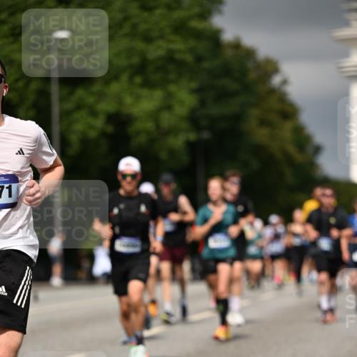 29.06.2025 - hella hamburg halbmarathon Dr. Thomas Lammeyer http://msf.ph/oto/8378726 29.06.2025 10:20:13 Kennedybrücke 1212, 1308, 1599, 1651, 2071, 2165, 2436, 2601, 2803, 2835, 3648, 4478, 4583, 4637, 4828, 5046, 6935, 7158, 7753, 8057, 8169, 8274, 8295, 8554, 8597, 8645, 8746, 9601, 9628, 9784, 9802, 9810, 9881, 10107, 10139, 10141, 10183, 10292, 10844, 11113 meine-sportfotos.de