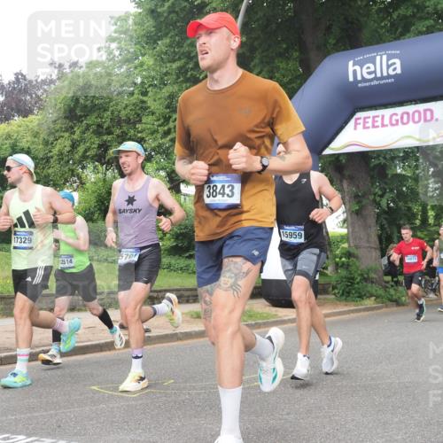 29.06.2025 - hella hamburg halbmarathon KatJ http://msf.ph/oto/8378735 29.06.2025 10:24:51 Zwischen KM18-KM19 3843 meine-sportfotos.de