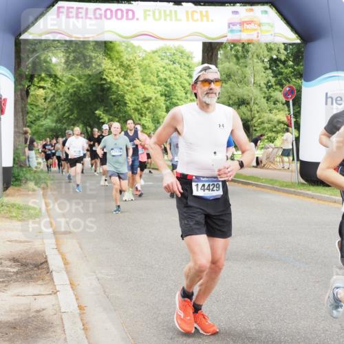 29.06.2025 - hella hamburg halbmarathon MichiJ http://msf.ph/oto/8378780 29.06.2025 10:45:59 Zwischen KM18-KM19 1285, 2006, 2957, 7259, 9156, 9353, 10539, 10915, 11757, 12509, 12809, 14375, 14429, 14628, 15914, 17176, 17825, 17931, 18153, 18467 meine-sportfotos.de