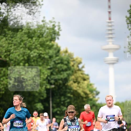 29.06.2025 - hella hamburg halbmarathon Dr. Thomas Lammeyer http://msf.ph/oto/8378797 29.06.2025 10:42:32 Kennedybrücke 1394, 1578, 1596, 1791, 1901, 2124, 2151, 3010, 3246, 3338, 3633, 3635, 3636, 3716, 4414, 4921, 5713, 5790, 5875, 6695, 6696, 6930, 7118, 7119, 7148, 7244, 7371, 7552, 7914, 8539, 8615, 8696, 9391, 9424, 9500, 9699, 10146, 10584, 11152, 11164 meine-sportfotos.de