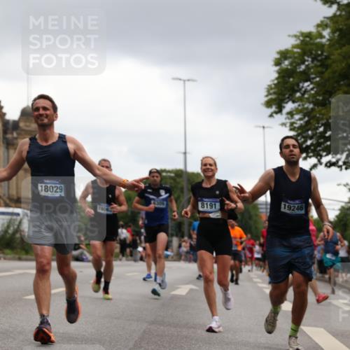 29.06.2025 - hella hamburg halbmarathon Yannick Fuchs http://msf.ph/oto/8378813 29.06.2025 10:54:37 20KM 1364, 1414, 1653, 1681, 2322, 2323, 2363, 6033, 6201, 6309, 6487, 6754, 6757, 7006, 7065, 7636, 8003, 8191, 8421, 8422, 8662, 8923, 9020, 9021, 10534, 10576, 11041, 11366, 11623, 11702, 11753, 11782, 11937, 12491, 13488, 13589, 14429, 15269, 17491, 17825, 17899, 17952, 18029, 18063, 19159, 19246 meine-sportfotos.de