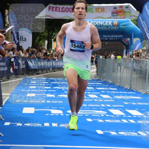 29.06.2025 - hella hamburg halbmarathon Strokosch-Dieckow http://msf.ph/oto/8378838 29.06.2025 10:25:05 Ziel 2483, 8376, 11078, 11994, 13913, 14113, 15483 meine-sportfotos.de