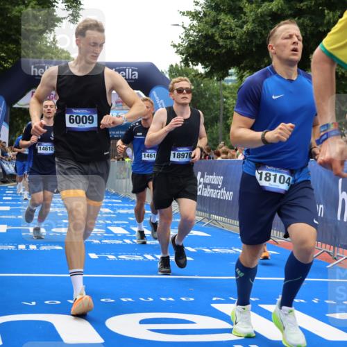 29.06.2025 - hella hamburg halbmarathon Strokosch-Dieckow http://msf.ph/oto/8378844 29.06.2025 10:47:36 Ziel 1070, 1320, 1592, 1696, 2284, 2708, 2953, 5889, 6009, 7962, 8023, 8234, 8927, 10969, 10988, 11021, 11283, 12870, 13223, 13303, 13948, 14618, 14619, 15451, 15478, 15479, 16205, 17229, 17905, 18104, 18430, 18970, 19181 meine-sportfotos.de