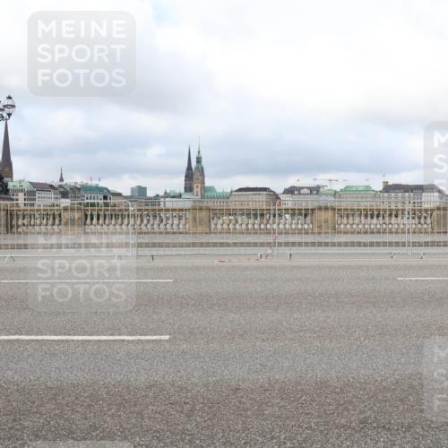 29.06.2025 - hella hamburg halbmarathon Lena Gebhardt http://msf.ph/oto/8378847 29.06.2025 09:14:13 Lombardsbrücke  meine-sportfotos.de