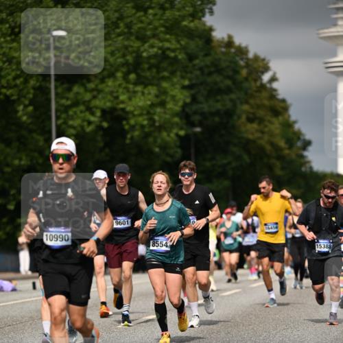 29.06.2025 - hella hamburg halbmarathon Dr. Thomas Lammeyer http://msf.ph/oto/8378860 29.06.2025 10:20:14 Kennedybrücke 1212, 1244, 1308, 1599, 1651, 2071, 2165, 2436, 2601, 2803, 2835, 3648, 4478, 4583, 4637, 4828, 5046, 6935, 7158, 7753, 8057, 8169, 8274, 8295, 8554, 8597, 8645, 8746, 9601, 9628, 9784, 9802, 9810, 9881, 10107, 10139, 10141, 10183, 10292, 10844, 11113 meine-sportfotos.de