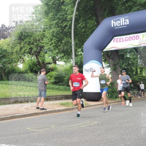 29.06.2025 - hella hamburg halbmarathon KatJ http://msf.ph/oto/8378905 29.06.2025 10:24:53 Zwischen KM18-KM19 3843 meine-sportfotos.de