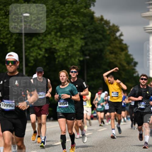 29.06.2025 - hella hamburg halbmarathon Dr. Thomas Lammeyer http://msf.ph/oto/8378942 29.06.2025 10:20:14 Kennedybrücke 1212, 1244, 1308, 1599, 1651, 2071, 2165, 2436, 2601, 2803, 2835, 3648, 4478, 4583, 4637, 4828, 5046, 6935, 7158, 7753, 8057, 8169, 8274, 8295, 8554, 8597, 8645, 8746, 9601, 9628, 9784, 9802, 9810, 9881, 10107, 10139, 10141, 10183, 10292, 10844, 11113 meine-sportfotos.de