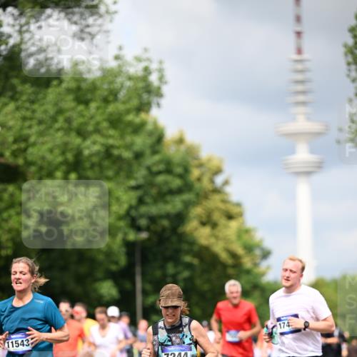 29.06.2025 - hella hamburg halbmarathon Dr. Thomas Lammeyer http://msf.ph/oto/8378986 29.06.2025 10:42:33 Kennedybrücke 1394, 1578, 1596, 1791, 1901, 2124, 2151, 3010, 3094, 3246, 3338, 3633, 3635, 3636, 3716, 4414, 4921, 5713, 5790, 5875, 6695, 6696, 6751, 6930, 7118, 7119, 7148, 7244, 7371, 7552, 7914, 8539, 8615, 8696, 9424, 9500, 9699, 10146, 10584, 11152, 11164 meine-sportfotos.de