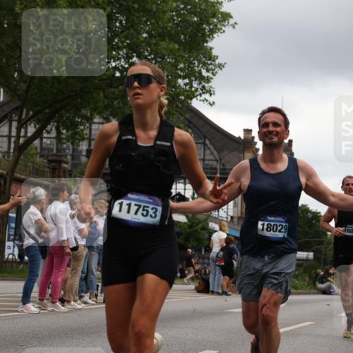 29.06.2025 - hella hamburg halbmarathon Yannick Fuchs http://msf.ph/oto/8379015 29.06.2025 10:54:37 20KM 1364, 1414, 1653, 1681, 2322, 2323, 2363, 6033, 6201, 6309, 6487, 6754, 6757, 7006, 7065, 7636, 8003, 8191, 8421, 8422, 8662, 8923, 9020, 9021, 10534, 10576, 11041, 11366, 11623, 11702, 11753, 11782, 11937, 12491, 13488, 13589, 14429, 15269, 17491, 17825, 17899, 17952, 18029, 18063, 19159, 19246 meine-sportfotos.de