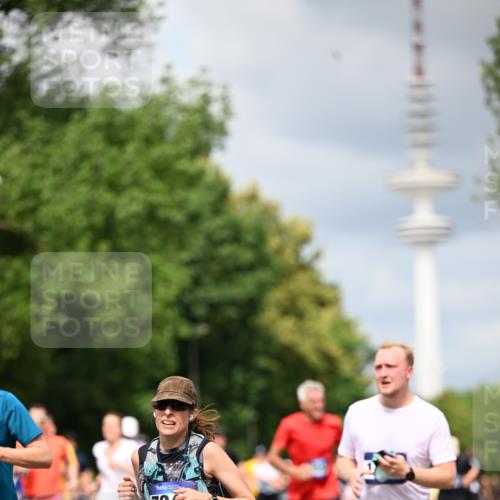 29.06.2025 - hella hamburg halbmarathon Dr. Thomas Lammeyer http://msf.ph/oto/8379145 29.06.2025 10:42:34 Kennedybrücke 1394, 1578, 1596, 1791, 1901, 2124, 2151, 3010, 3094, 3095, 3246, 3338, 3633, 3635, 3636, 3716, 3841, 3927, 4414, 4921, 5300, 5713, 5790, 5875, 6695, 6696, 6751, 6930, 7118, 7119, 7148, 7244, 7371, 7552, 7914, 8539, 8615, 8696, 9424, 9500, 9699, 10146, 10584, 11152, 11164 meine-sportfotos.de