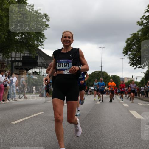 29.06.2025 - hella hamburg halbmarathon Yannick Fuchs http://msf.ph/oto/8379288 29.06.2025 10:54:39 20KM 1364, 1414, 1653, 1681, 2322, 2323, 2363, 6033, 6201, 6309, 6487, 6754, 6757, 7006, 7065, 7636, 8003, 8191, 8421, 8422, 8662, 8923, 9020, 9021, 10534, 10576, 11041, 11366, 11623, 11702, 11753, 11782, 11937, 12491, 13488, 13589, 14429, 15269, 17491, 17899, 17952, 18029, 18063, 19117, 19146, 19246 meine-sportfotos.de
