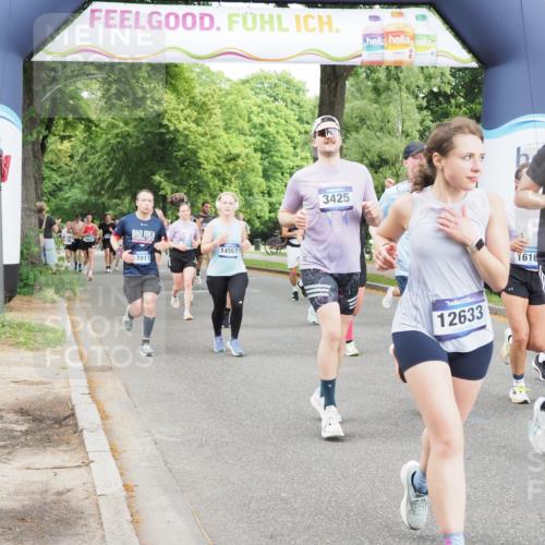 29.06.2025 - hella hamburg halbmarathon MichiJ http://msf.ph/oto/8379466 29.06.2025 10:46:06 Zwischen KM18-KM19 3181, 3425, 3983, 4502, 6208, 6997, 7259, 7287, 8089, 10703, 11158, 11159, 12378, 12406, 12633, 14355, 14567, 15240, 16160, 16341, 17017, 17176, 17931, 18467, 18716, 19246 meine-sportfotos.de