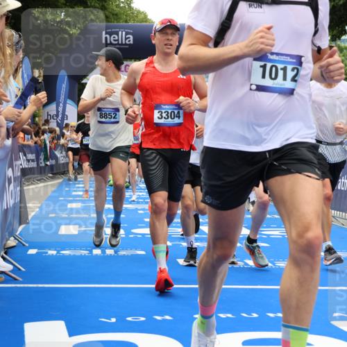 29.06.2025 - hella hamburg halbmarathon Strokosch-Dieckow http://msf.ph/oto/8379484 29.06.2025 10:47:28 Ziel 51, 1012, 1070, 1320, 1592, 1696, 2274, 2284, 2839, 2869, 2953, 3304, 5532, 5650, 5889, 6009, 8023, 8234, 8693, 8852, 8927, 9305, 10423, 10969, 11021, 11077, 11491, 12870, 13223, 13303, 14619, 15350, 15451, 15479, 15923, 16089, 16819, 17846, 17905, 18104, 18758, 18974, 19181 meine-sportfotos.de