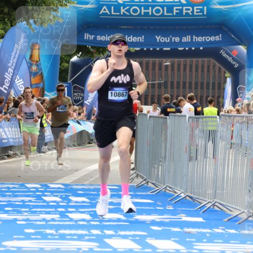 29.06.2025 - hella hamburg halbmarathon Strokosch-Dieckow http://msf.ph/oto/8379536 29.06.2025 10:24:57 Ziel 2483, 10867, 11078, 14836, 15483, 16361, 17752 meine-sportfotos.de