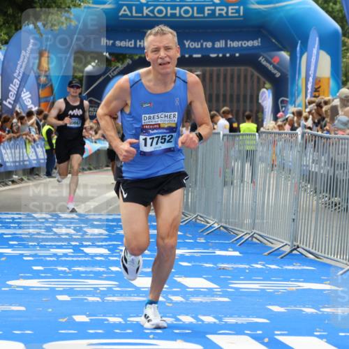 29.06.2025 - hella hamburg halbmarathon Strokosch-Dieckow http://msf.ph/oto/8379624 29.06.2025 10:24:54 Ziel 1271, 2483, 7142, 10867, 11678, 13872, 14836, 16361, 17752 meine-sportfotos.de