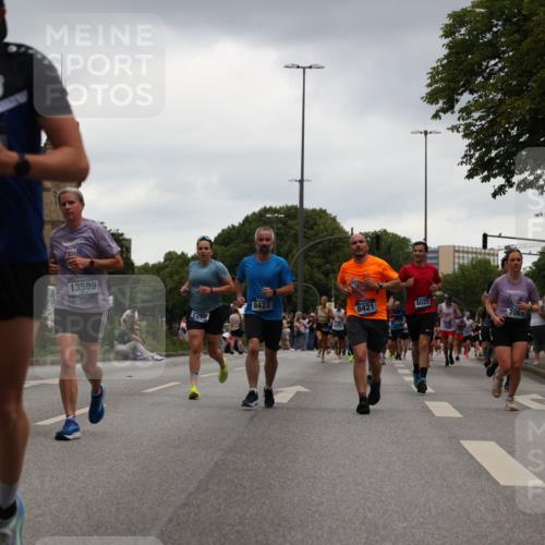 29.06.2025 - hella hamburg halbmarathon Yannick Fuchs http://msf.ph/oto/8379627 29.06.2025 10:54:40 20KM 1364, 1414, 1653, 1681, 2322, 2323, 2363, 6033, 6201, 6309, 6487, 6754, 6757, 7006, 7065, 7636, 8003, 8191, 8421, 8422, 8662, 8923, 9020, 9021, 10534, 10576, 11041, 11366, 11623, 11702, 11753, 11782, 11937, 12491, 13459, 13488, 13589, 14429, 15269, 17491, 17899, 17952, 18029, 18063, 19117, 19146, 19246 meine-sportfotos.de