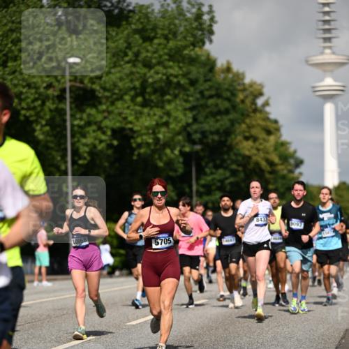 29.06.2025 - hella hamburg halbmarathon Dr. Thomas Lammeyer http://msf.ph/oto/8379647 29.06.2025 09:58:50 Kennedybrücke 1549, 2274, 2287, 2411, 2592, 2596, 2955, 3087, 3208, 3209, 3258, 3747, 4093, 4832, 5102, 5399, 5638, 5705, 6027, 6158, 6389, 6662, 6723, 6836, 6923, 7508, 7659, 8117, 8218, 8371, 8437, 8657, 8693, 8889, 9031, 9032, 9093, 9159, 9476, 9649, 9661, 9720, 9869, 9931, 10053, 10122, 10423 meine-sportfotos.de