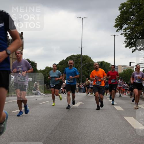 29.06.2025 - hella hamburg halbmarathon Yannick Fuchs http://msf.ph/oto/8379692 29.06.2025 10:54:40 20KM 1364, 1414, 1653, 1681, 2322, 2323, 2363, 6033, 6201, 6309, 6487, 6754, 6757, 7006, 7065, 7636, 8003, 8191, 8421, 8422, 8662, 8923, 9020, 9021, 10534, 10576, 11041, 11366, 11623, 11702, 11753, 11782, 11937, 12491, 13459, 13488, 13589, 14429, 15269, 17491, 17899, 17952, 18029, 18063, 19117, 19146, 19246 meine-sportfotos.de