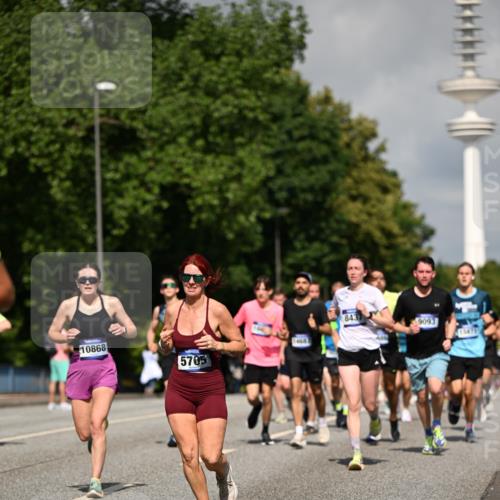 29.06.2025 - hella hamburg halbmarathon Dr. Thomas Lammeyer http://msf.ph/oto/8379741 29.06.2025 09:58:51 Kennedybrücke 1549, 2274, 2287, 2411, 2592, 2596, 3087, 3208, 3209, 3258, 3435, 3747, 4093, 4832, 5102, 5399, 5638, 5705, 6027, 6158, 6389, 6662, 6723, 6836, 6923, 7508, 7659, 8117, 8218, 8371, 8437, 8657, 8693, 8889, 9031, 9032, 9093, 9159, 9476, 9649, 9661, 9720, 9869, 9931, 10053, 10122, 10423 meine-sportfotos.de