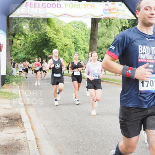 29.06.2025 - hella hamburg halbmarathon MichiJ http://msf.ph/oto/8379779 29.06.2025 10:46:09 Zwischen KM18-KM19 3425, 3983, 4502, 6997, 7065, 7287, 8585, 10703, 11158, 11159, 11808, 12378, 12633, 13847, 14567, 15240, 16160, 16341, 17017, 17503, 18716, 18985, 19246 meine-sportfotos.de